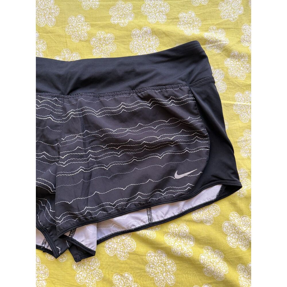 Nike Dri-fit Running short black taupe print in size XL